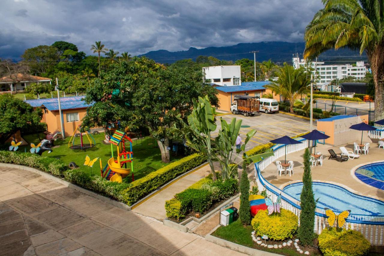 Hotel Chinauta Real Luaran gambar